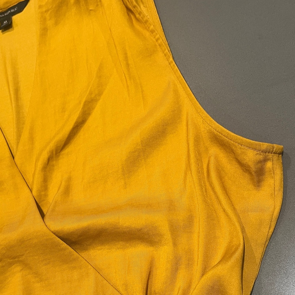 Banana Republic Yellow Sleeveless Wrap Top - Picture 8 of 16